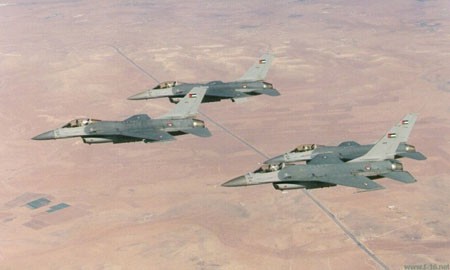 Biên đội 4 máy bay chiến đấu F-16A Không quân Jordan