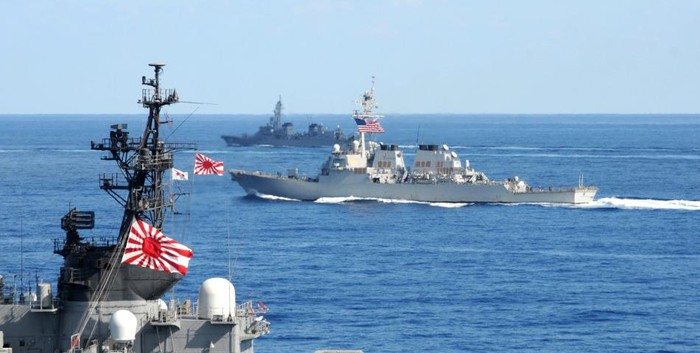 Mỹ-Nhật diễn tập trên biển (ảnh tư liệu)