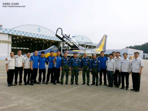 Máy bay huấn luyện cao cấp T-50I do Hàn Quốc chế tạo