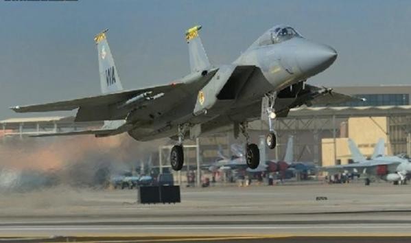 Máy bay chiến đấu F-15 Mỹ