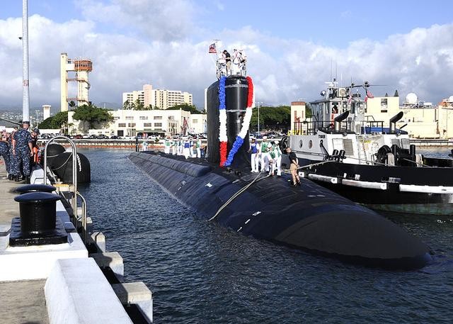 Tàu ngầm hạt nhân của Hải quân Mỹ thăm Philippines