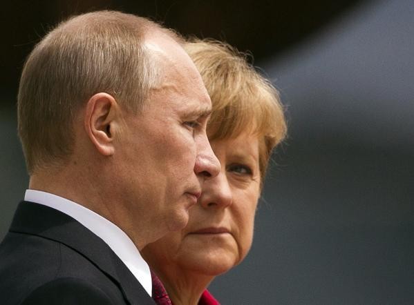 Tổng thống Nga Vladimir Putin và Thủ tướng Đức Merkel