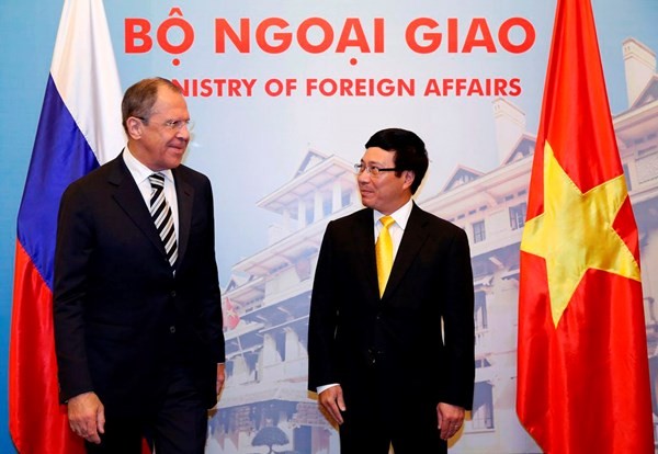 Ngày 16 tháng 4 năm 2014, Phó Thủ tướng kiêm Bộ trưởng Ngoại giao Việt Nam Phạm Bình Minh đón tiếp Ngoại trưởng Nga Sergei Lavrov