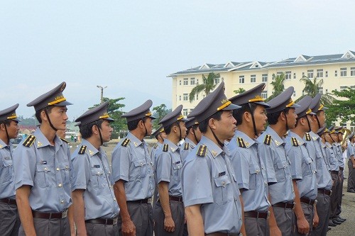 Cán bộ, nhân viên Kiểm ngư Việt Nam