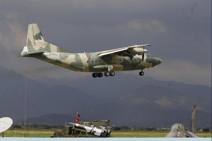 Máy bay vận tải Y-8C Trung Quốc bán cho Venezuela