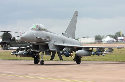 Máy bay chiến đấu Typhoon của Không quân Anh