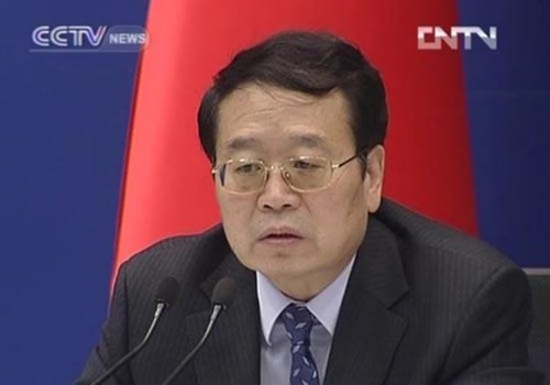 Phát biểu của ông Trình Quốc Bình, một Thứ trưởng Bộ Ngoại giao Trung Quốc và ông, Dịch Tiên Lương, Vụ phó Vụ Biên giới và sự vụ biển đảo đã tự mâu thuẫn lẫn nhau.