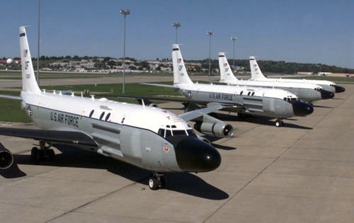 Quân đội Mỹ từng điều 3 máy bay trinh sát điện tử RC-135 chuyên dùng để thu thập tin tức tình báo về quân đội Trung Quốc