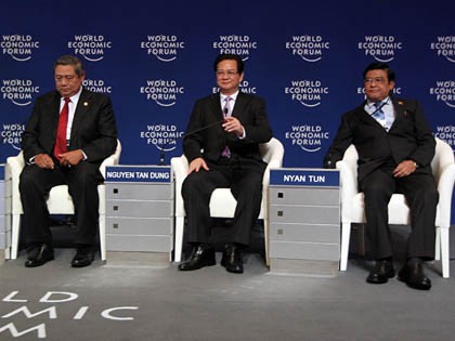 Thủ tướng Nguyễn Tấn Dũng tham dự Diễn đàn kinh tế thế giới tại Philippines và phát biểu về vấn đề Biển Đông