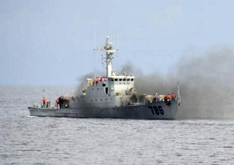 Trung Quốc cho tàu chiến vào bảo vệ giàn khoan HD-981 cắm trái phép ở vùng biển thuộc chủ quyền của Việt Nam chẳng khác nào một hành vi xâm lược bằng vũ lực, bất chấp luật pháp quốc tế.