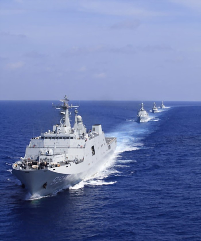 Ngày 22 tháng 3 năm 2013, biên đội cơ động liên hợp của Hạm đội Nam Hải, Hải quân Trung Quốc tập trận trên Biển Đông.