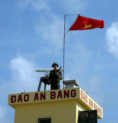 Lá cờ Việt Nam trên đảo An Bang, quần đảo Trường Sa của Việt Nam.
