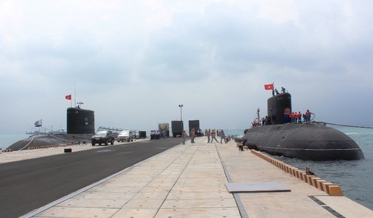 Tàu ngầm HQ 182 Hà Nội và tàu ngầm TP.Hồ Chí Minh