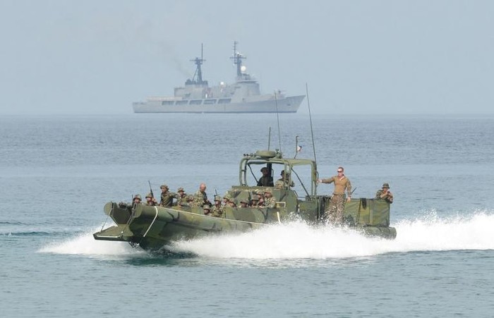 Ngày 9 tháng 5 năm 2014, Mỹ và Philippines tập trận đột kích đổ bộ ở Biển Đông