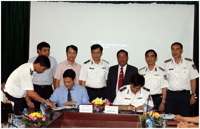 Lễ ký kết chế tạo xuồng tuần tra cao tốc mới cho Cảnh sát biển Việt Nam.
