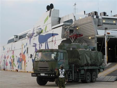 Ngày 6 tháng 6 năm 2014, xe phóng tên lửa Nhật Bản vận chuyển đến đảo Miyako