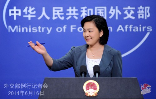 Ngày 16 tháng 4 năm 2014, phát ngôn viên ngoại giao Trung Quốc Hoa Xuân Oánh trả lời báo chí về vấn đề Trung Quốc xây dựng trái phép đảo nhân tạo ở quần đảo Trường Sa của Việt Nam.