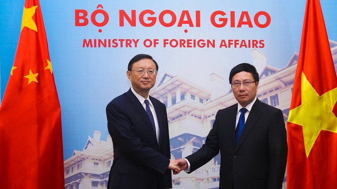 Ngày 18 tháng 6 năm 2014, Phó Thủ tướng kiêm Bộ trưởng Ngoại giao Phạm Bình Minh hội đàm với ông Dương Khiết Trì, ủy viên quốc vụ Trung Quốc.