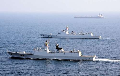 Trung Quốc phải cho biên đội tàu chiến hộ tống tàu thương mại của họ ở vịnh Aden, vùng biển Somalia