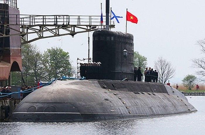 Tàu ngầm thông thường Hà Nội HQ 182 của Hải quân Việt Nam, mua của Nga (ảnh tư liệu)