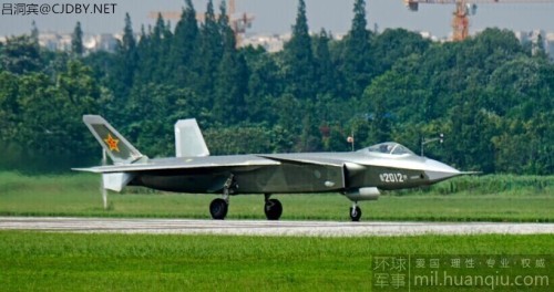Máy bay chiến đấu số hiệu 2012 Trung Quốc xuất hiện trên mạng internet (nguồn mạng sina Trung Quốc)