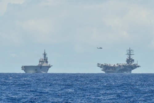 Diễn tập quân sự Vành đai Thái Bình Dương 2014: tàu sân bay Reagan Mỹ và tàu sân bay trực thăng Ise Nhật Bản