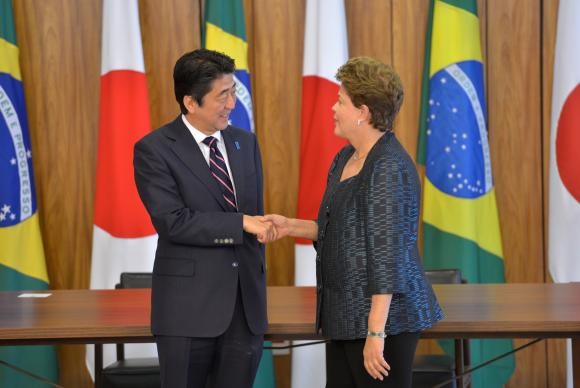 Thủ tướng Shinzo Abe và Tổng thống Brazil Rousseff