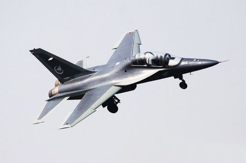 Máy bay huấn luyện L-15 Trung Quốc (ảnh minh họa)