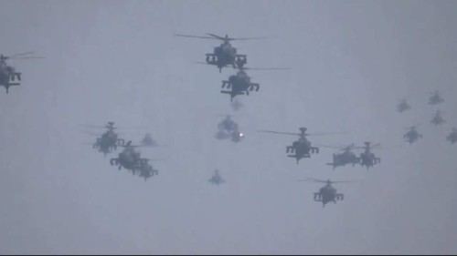Tiểu đoàn máy bay trực thăng AH-64D Apache thuộc lữ đoàn tấn công đường không 4, Quân đội Mỹ tại Hàn Quốc ngày 18 tháng 4 năm 2014 (ảnh minh họa)