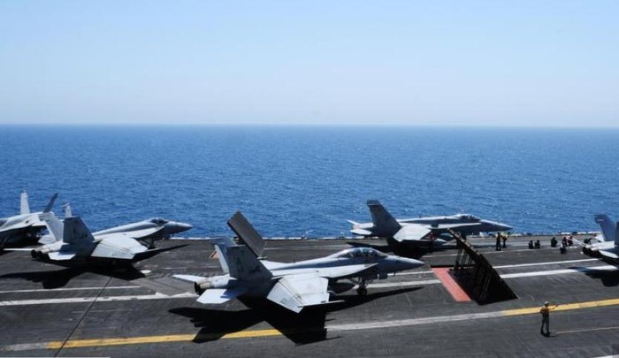 Ngày 10 tháng 8 năm 2014, máy bay chiến đấu trên tàu sân bay động cơ hạt nhân USS George H.W. Bush ở vịnh Ba Tư triển khai hoạt động không kích đối với Iraq.