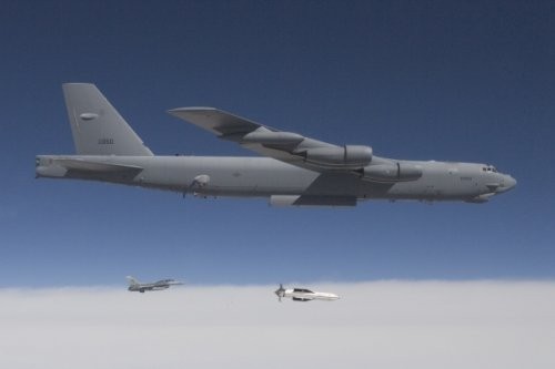 Máy bay ném bom chiến lược B-52 Mỹ