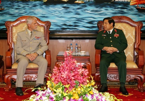 Đại tướng Phùng Quang Thanh, Bộ trưởng Bộ Quốc phòng tiếp Đại tướng Petr Pavel, Tổng Tham mưu trưởng Quân đội Cộng hòa Czech thăm chính thức Việt Nam.