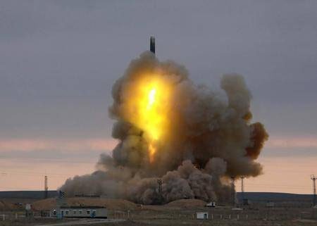 Tên lửa đạn đạo xuyên lục địa RS-20V Nga (ảnh tư liệu)