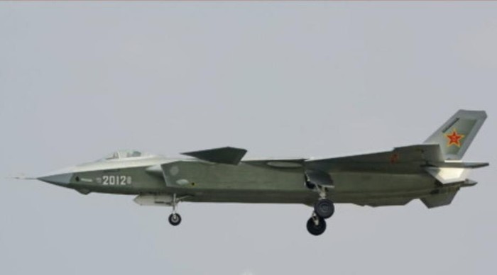 Máy bay chiến đấu J-20 Trung Quốc (nguồn mạng sina TQ)