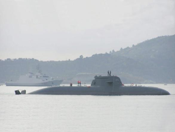 Tàu ngầm AIP lớp U212A chạy thử