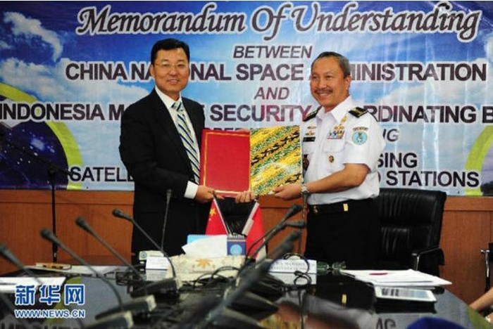 Ngày 6 tháng 10 năm 2014, Indonesia và Trung Quốc ký kết bản ghi nhớ hỗ trợ cho Indonesia tăng cường an ninh hàng hải (nguồn báo Hoàn Cầu, TQ)