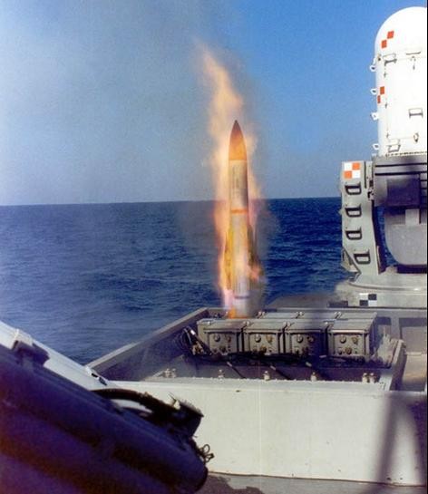 Tên lửa phòng không Barak trang bị cho tàu chiến của Israel