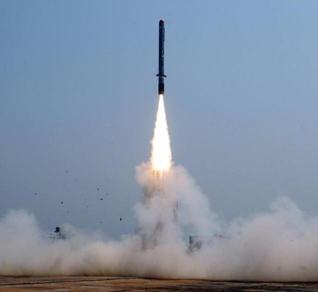 Tên lửa hành trình cận âm Nirbhay Ấn Độ