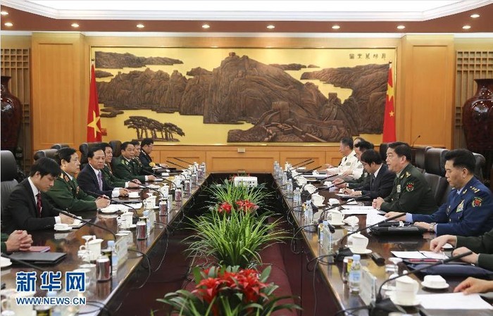 Bộ trưởng Quốc phòng Việt Nam và Trung Quốc hội đàm (nguồn Tân Hoa xã)