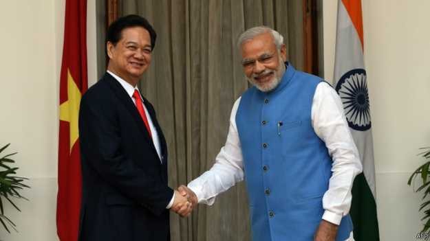 Thủ tướng Việt Nam Nguyễn Tấn Dũng và Thủ tướng Ấn Độ Narendra Modi