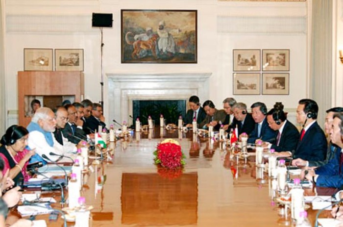 Thủ tướng Nguyễn Tấn Dũng hội đàm với Thủ tướng Ấn Độ Narendra Modi