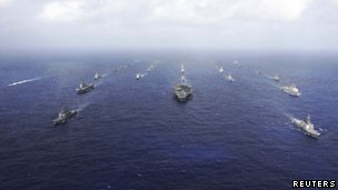 Ngày 4 tháng 11 năm 2011, Hải quân Nhật-Mỹ tập trận chung thường niên