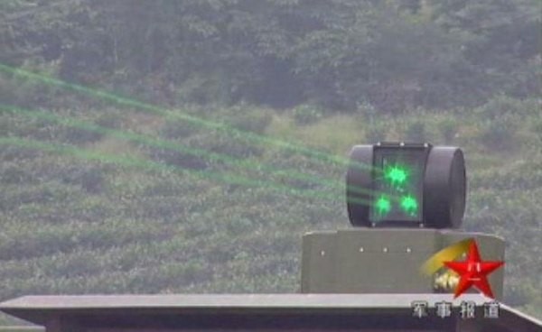 Súng laser tác chiến đặc biệt của Quân đội Trung Quốc (nguồn Thời báo Hoàn Cầu, TQ)