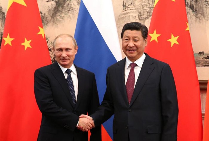 Lãnh đạo hai nước Trung-Nga gặp nhau bên lề Hội nghị cấp cao APEC 2014 ngày 9 tháng 11 năm 2014