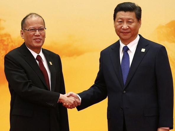 Tổng thống Philippines Benigno Aquino gặp người đồng cấp Trung Quốc bên lề Hội nghị cấp cao APEC 2014