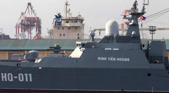 Tàu hộ vệ tàng hình HQ-011 Đinh Tiên Hoàng của Hải quân Việt Nam thăm Philippines