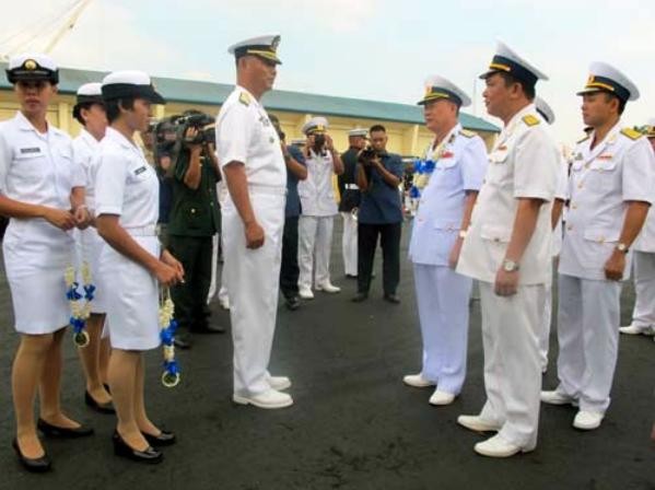 Lễ đón đoàn hải quân Việt Nam thăm Philippines