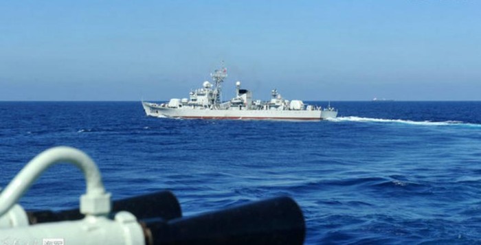 Tàu hộ vệ Hải quân Trung Quốc xâm nhập vùng biển bãi cạn Scarborough