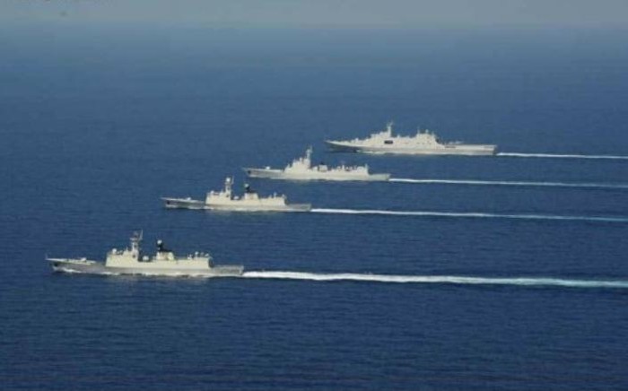 Tháng 3 năm 2013, biên đội tàu chiến Hạm đội Nam Hải tập trận ở Biển Đông