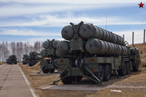 Hệ thống tên lửa phòng không tiên tiến S-400 Nga